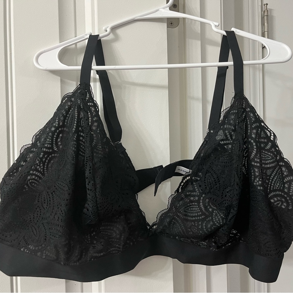 2 Old Navy Bralettes Black/ Tan 4X